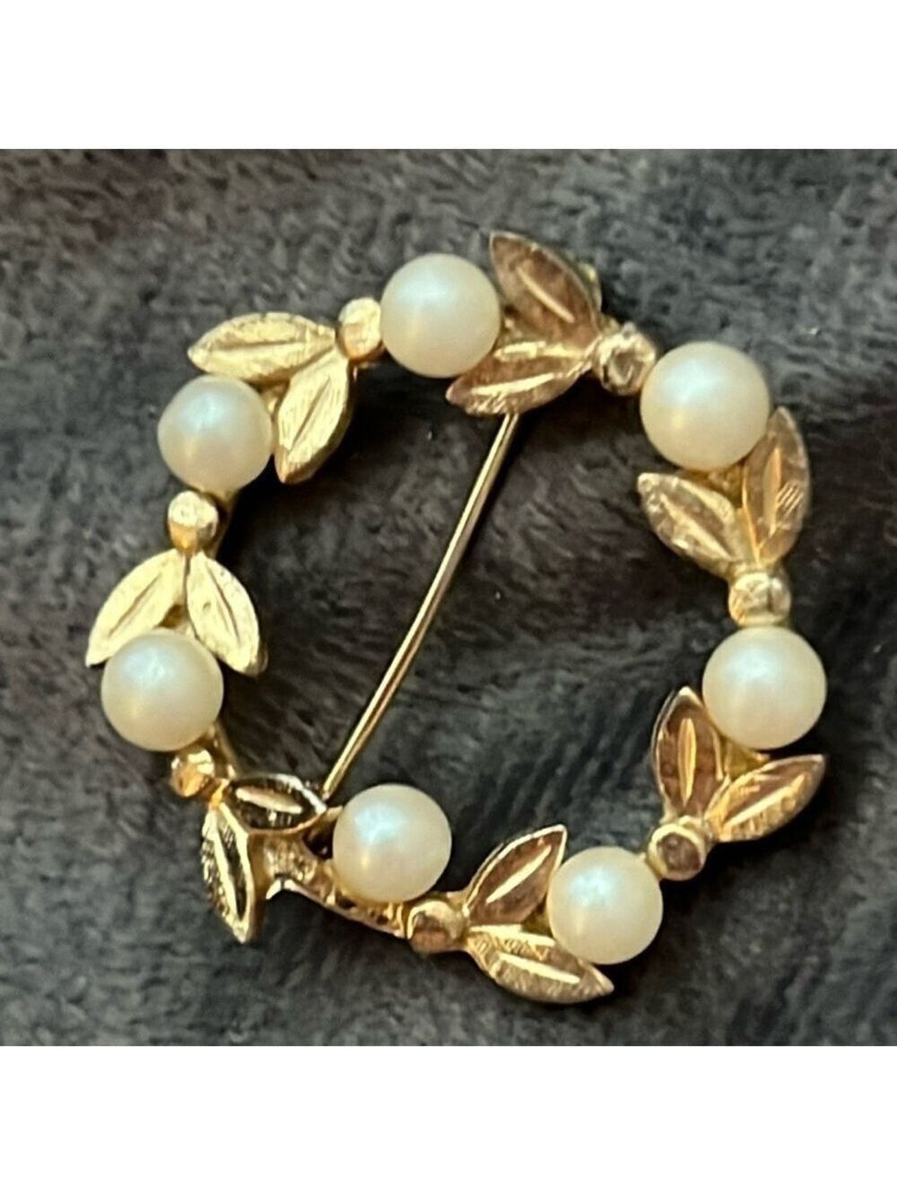 Lisner Vintage Pearl Leaf Wheat Circle Wreath Pin Brooch Designer